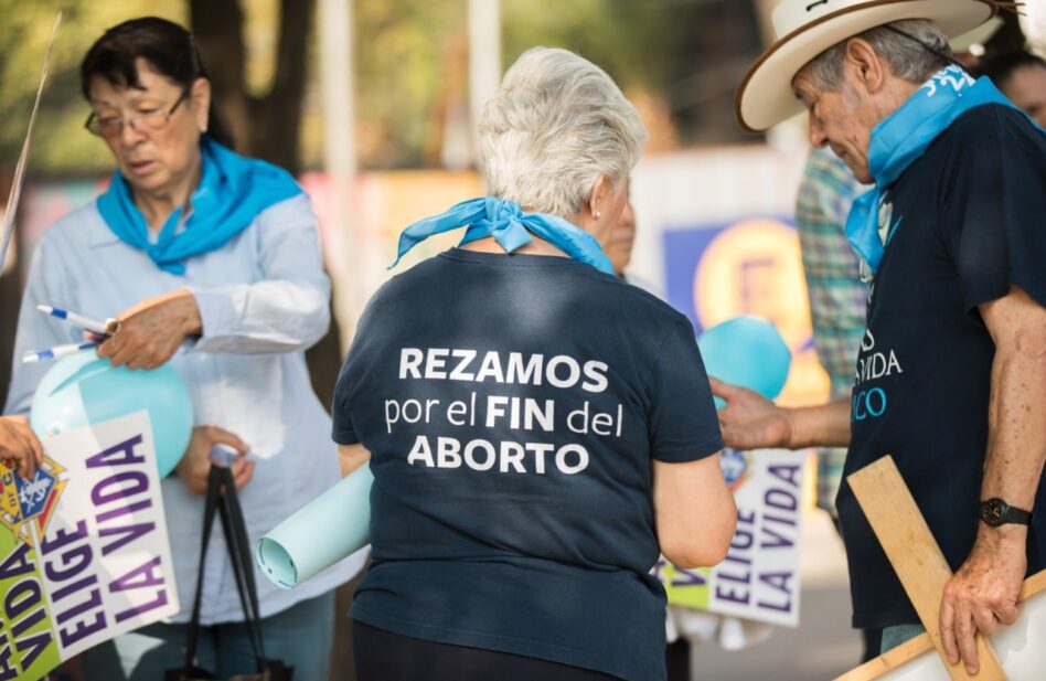 Iniciativa busca permitir aborto adolescente sin consentimiento de tutores