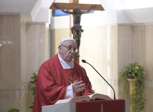 El Papa criticó el usar influencias para crecer en la carrera eclesiástica