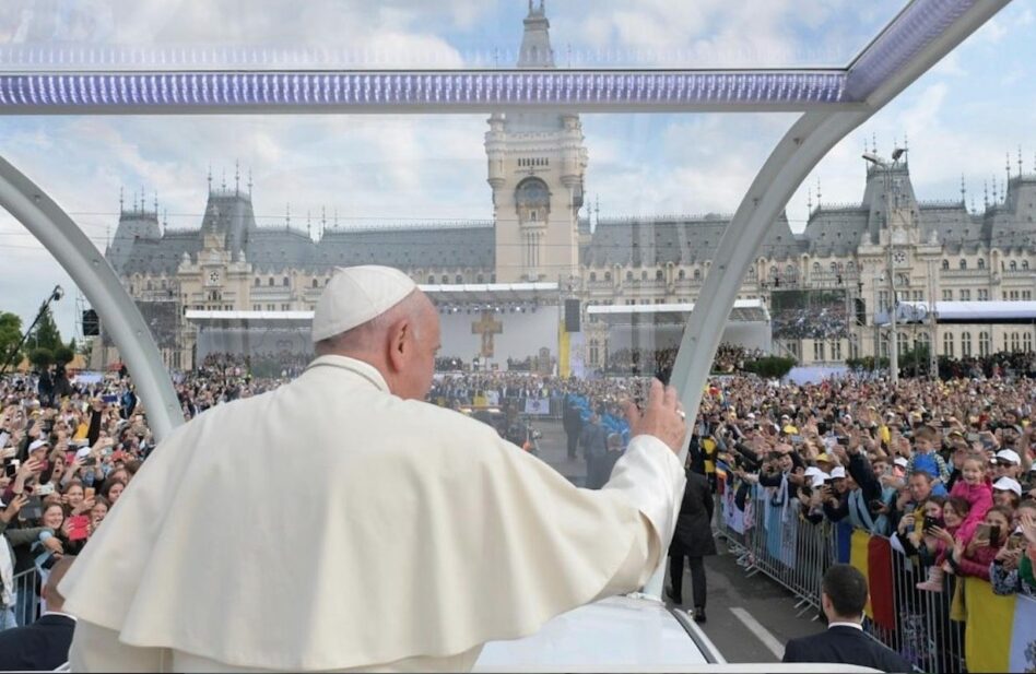 Papa Francisco pidió a rumanos no olvidar sus raíces