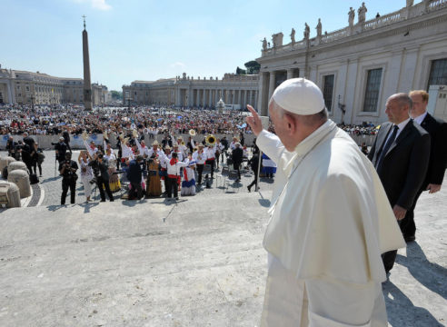 Papa Francisco: La unidad no elimina la diversidad