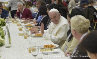 Papa Francisco: La falta de comida y agua es problema de todos