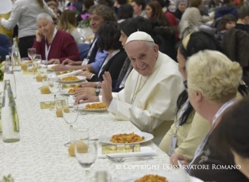 Papa Francisco: La falta de comida y agua es problema de todos