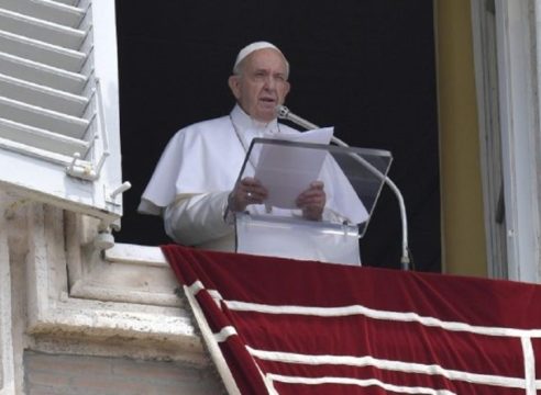 Papa Francisco: Anuncien a Dios con testimonio y oración