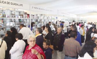 Asiste a la Feria del Libro Católico en la Basílica de Guadalupe