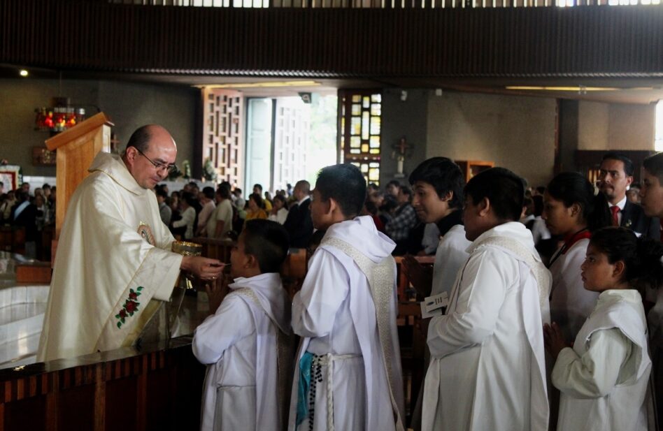 EN FOTOS: Monaguillos peregrinan a la Basílica de Guadalupe