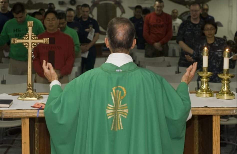 ¿Por qué se les llama "padres" a los sacerdotes?