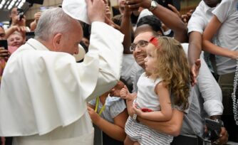 El Papa Francisco pide no olvidarnos de Dios en vacaciones