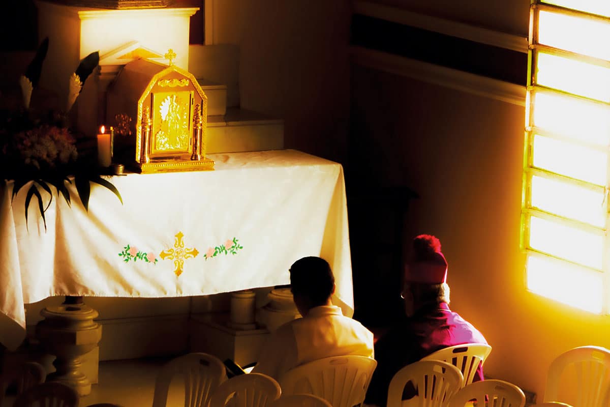 Sacerdotes autorizados para expulsar el mal