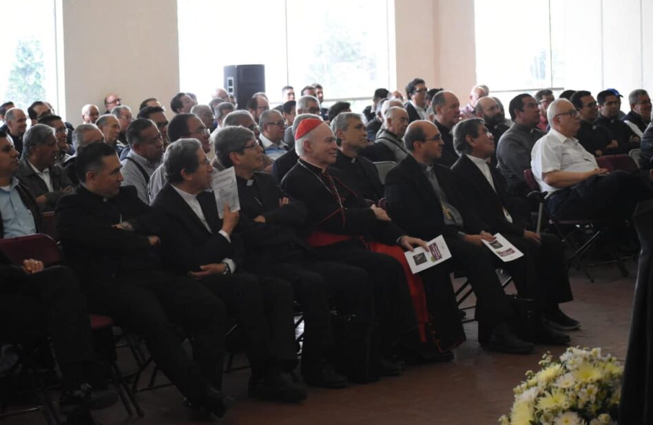 Los sacerdotes de la Arquidiócesis de México celebran su día