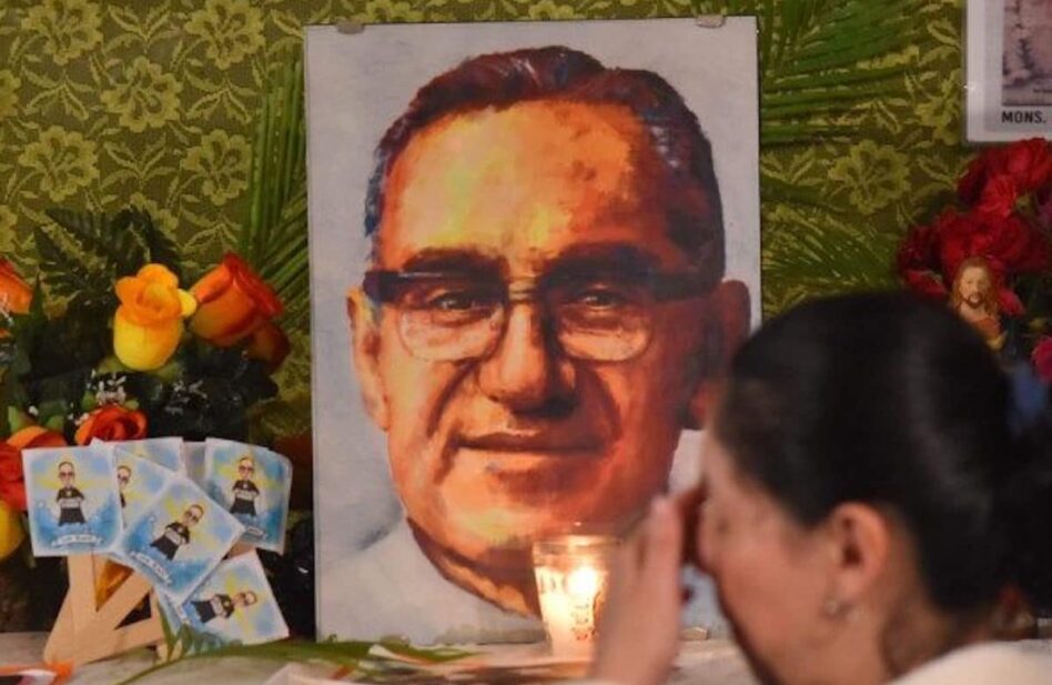 Cientos peregrinan a la ciudad natal de San Óscar Romero