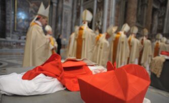 Papa anuncia creación de 13 cardenales; hay un mexicano