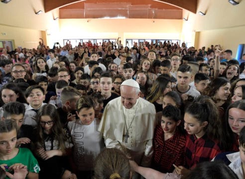 El Papa Francisco llama a reconstruir el pacto educativo global