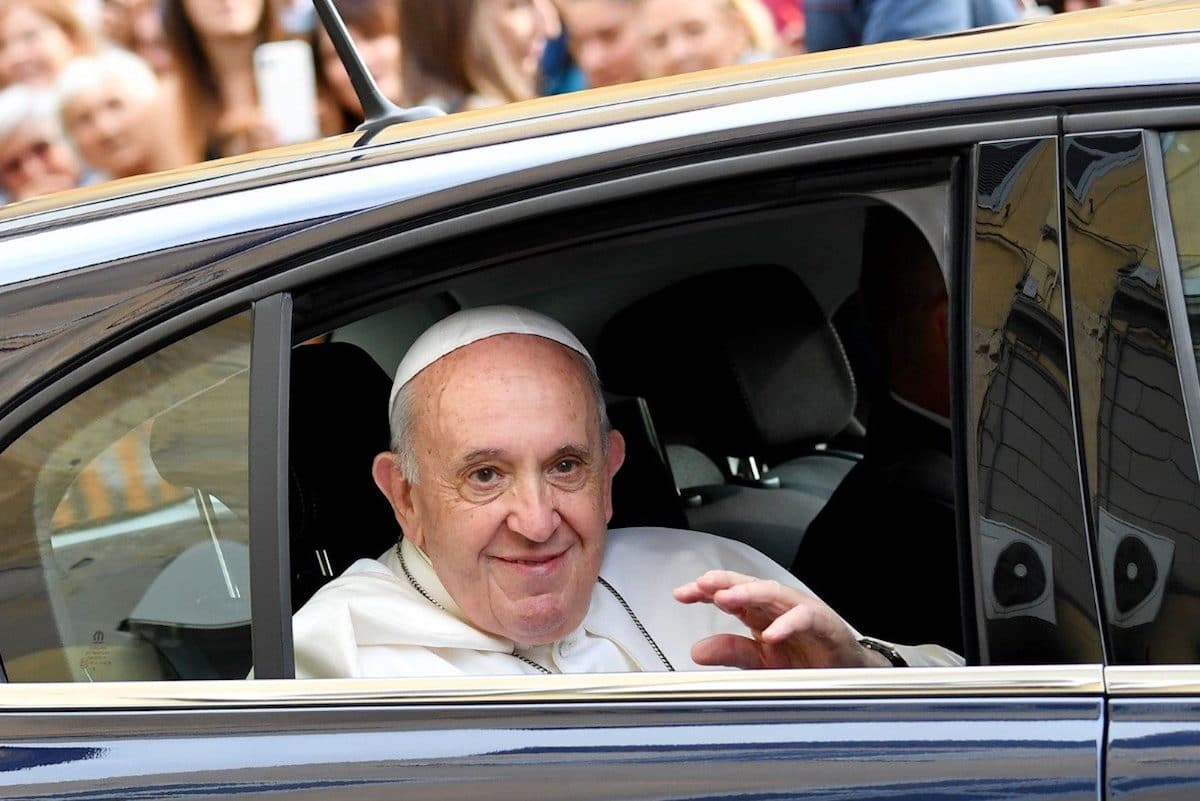 El Papa visitó a comunidad que atiende a los necesitados de Roma