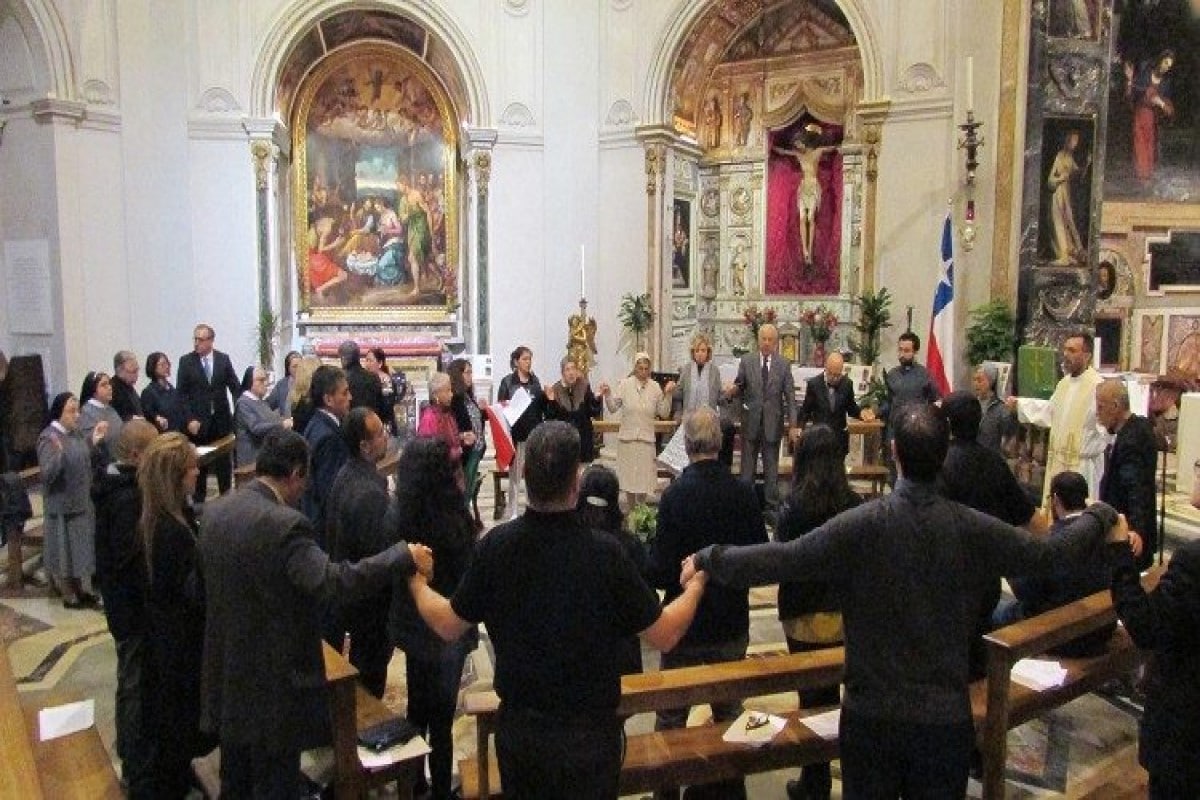 Chilenos en Roma rezan por la justicia y la paz de su país