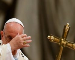 Para los católicos ¿qué significa hacer la señal de la Santa Cruz?