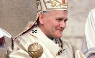 Película de la vida de Juan Pablo II llegará a los cines en mayo 2020