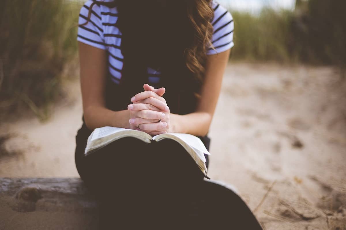 ¿Cómo hablar con Dios? Sigue estos 5 sencillos pasos
