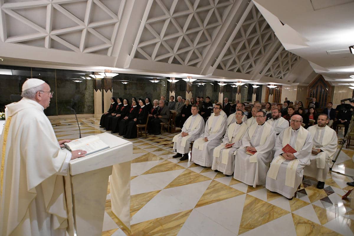 El Papa Francisco en la capilla de Santa Marta. Foto: Vatican Media