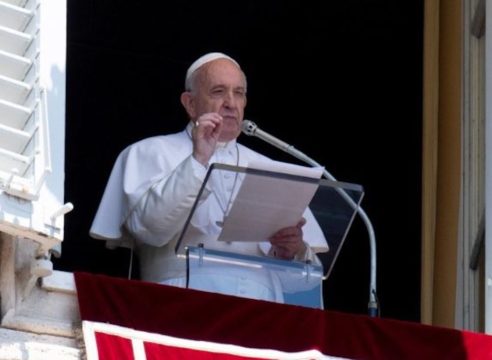 Movimiento y asombro, dos actitudes de un buen cristiano: Papa Francisco