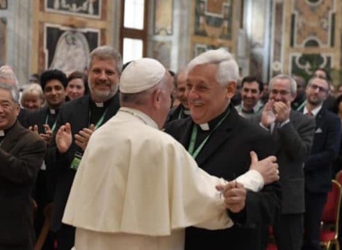Papa Francisco a jesuitas: protejan la vida y defiendan a los débiles