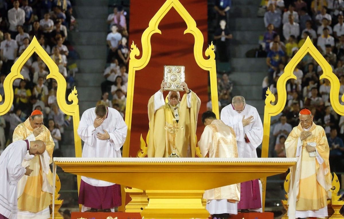 El Papa Francisco presidió una Misa en el National Stadium de Bangkok, Tailandia. Foto: Vatican Media