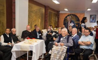 Sacerdotes eméritos de la Arquidiócesis celebran el fin de año