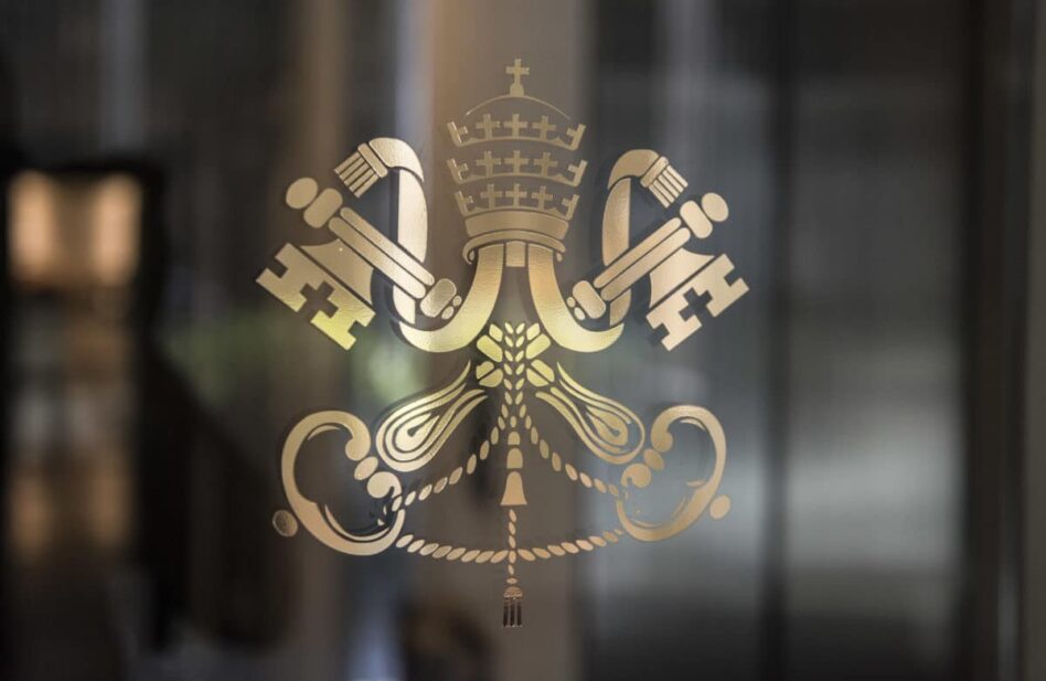 Papa reforma el Código de Derecho Canónico; aclara sanciones por abuso
