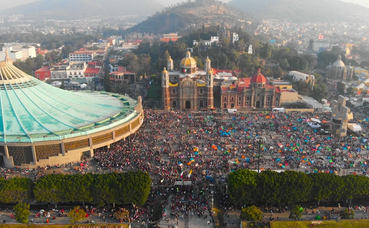 Millones de personas visitan la Basílica de Guadalupe durante las fiestas guadalupanas. Foto: Ricardo Sánchez
