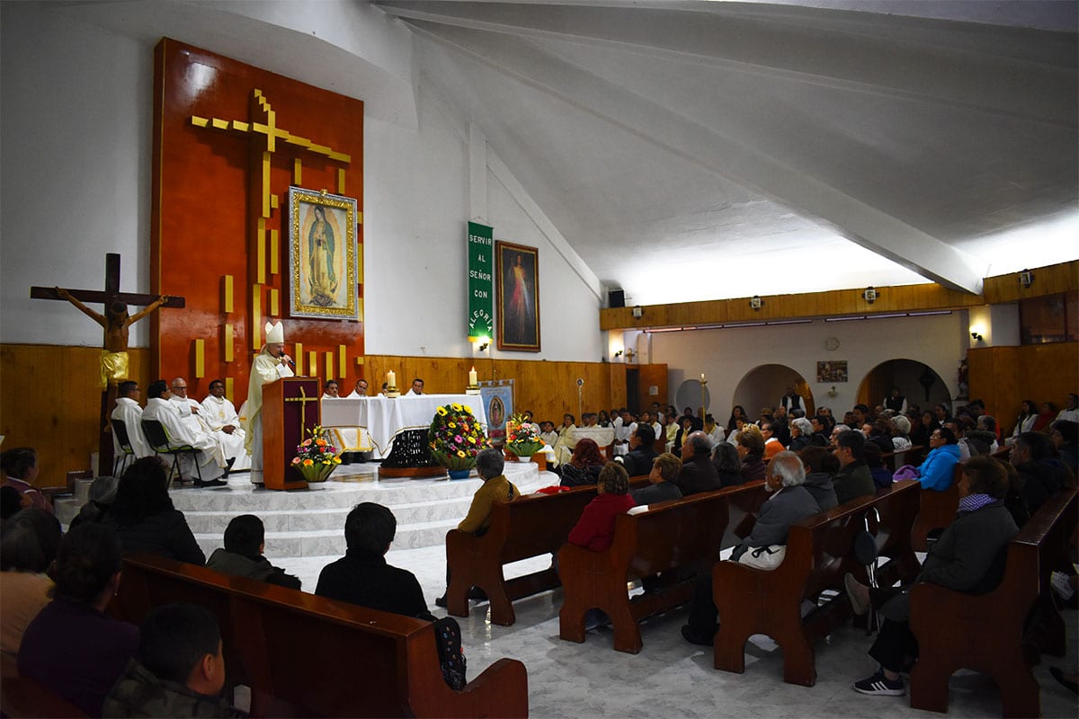 Visita del Cardenal Carlos Aguiar a la Rectoría de Nuestra Señora de Guadalupe.