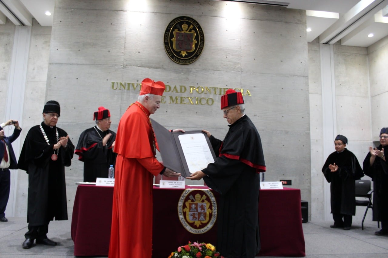 La UPM otorgó dos doctorados Honoris Causa. Foto: UPM
