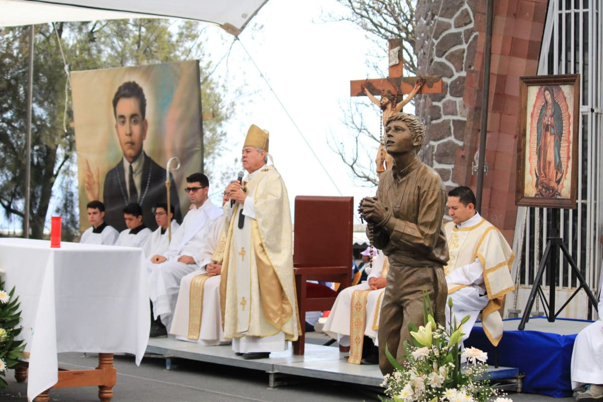 Monseñor Alfonso Cortés, en la Peregrinación Nacional Juvenil en el Cerro del Cubilete. Foto: TyE