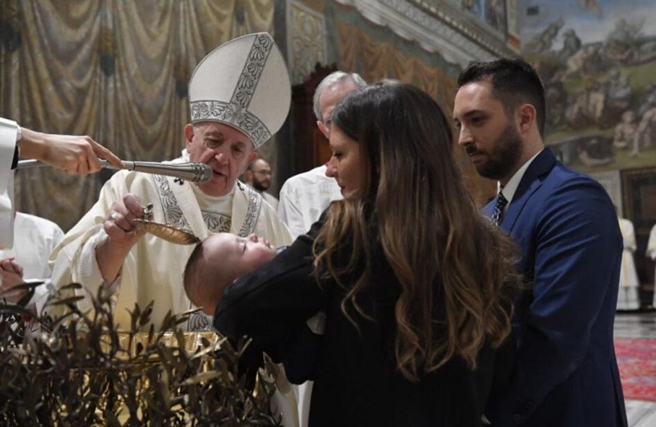 El Papa Francisco pide 'celebrar en el corazón nuestro Bautismo'