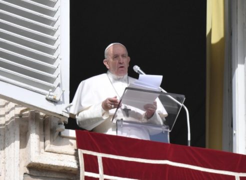 El Papa Francisco envía consuelo a afectados por coronavirus