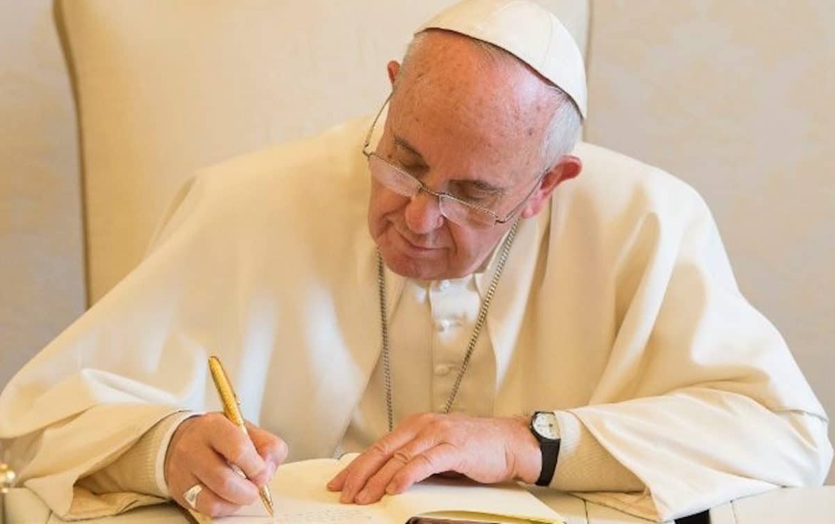 Papa Francisco: no a las historias falsas y destructivas