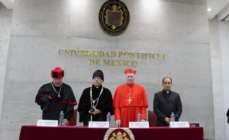 La Universidad Pontificia otorga dos doctorados Honoris Causa