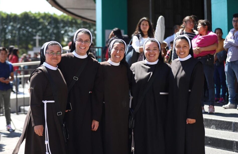 3 sencillas maneras de pedir a Dios por las vocaciones