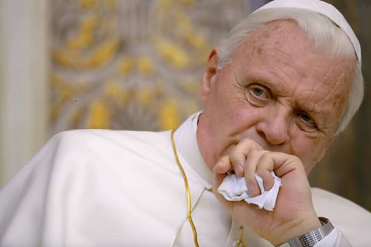 El actor Anthony Hopkins interpretó al Papa Benedicto XVI.