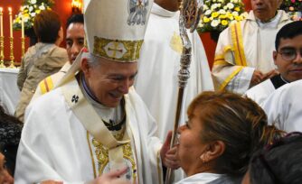 Cardenal Aguiar: La Iglesia se enriquece con la presencia de mujeres