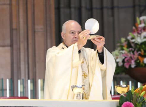 Cardenal Aguiar: La comunión es la vida de Dios