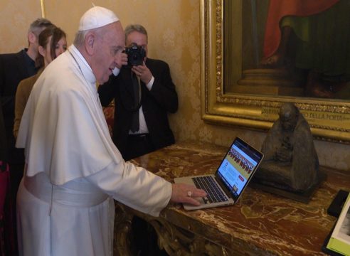 El Papa inauguró la iniciativa "Super Monjas" contra la trata de personas