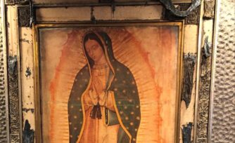 Ni las llamas se atrevieron a tocar esta imagen de la Virgen de Guadalupe