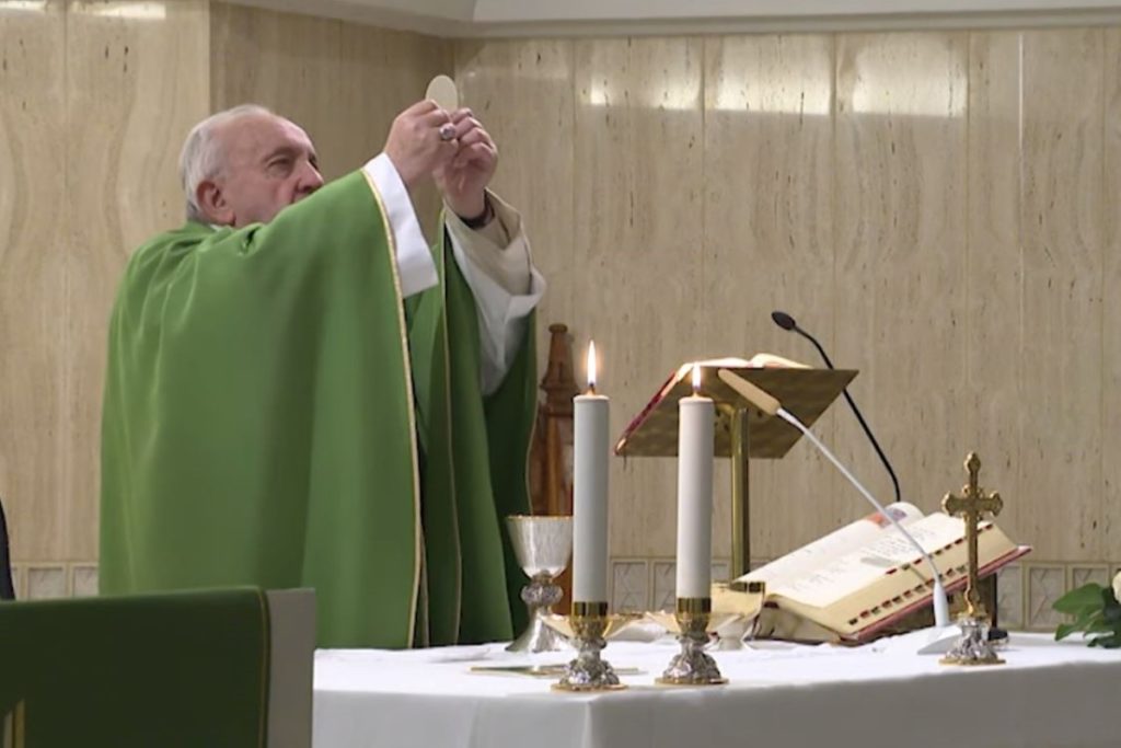 Papa Francisco en su homilía del 4 de febrero. Foto Vatican Media
