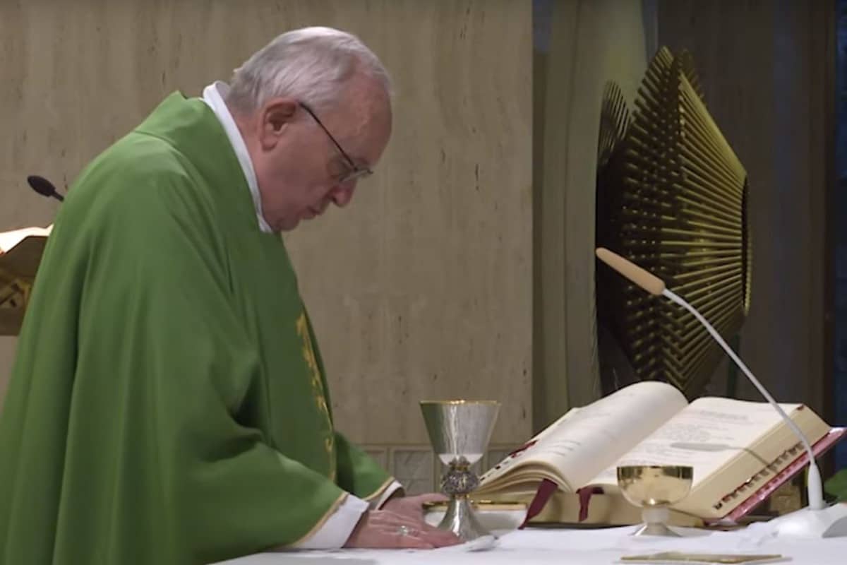 Papa Francisco: Dios llora por nosotros cuando nos alejamos de Él