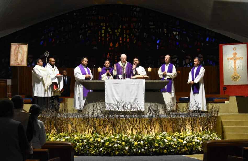 Ante las enfermedades, confiemos en Dios: Cardenal Carlos Aguiar