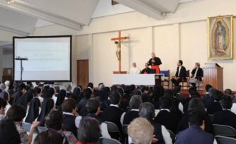 El Cardenal Aguiar se reúne con superioras de congregaciones religiosas