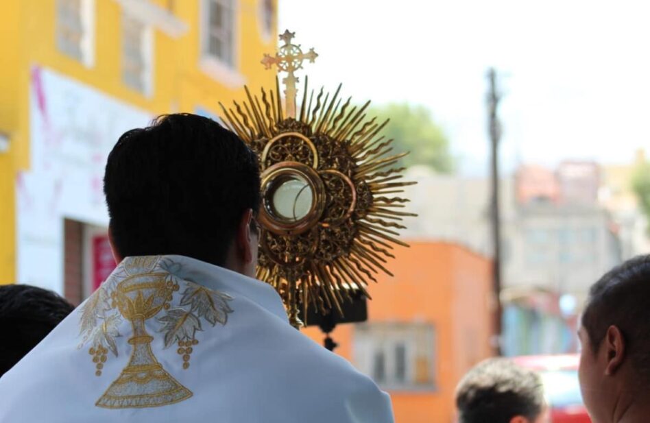 5 ideas (y una playlist) para celebrar Corpus Christi en casa