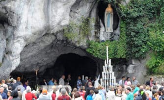 El santuario de Lourdes cierra por primera vez por coronavirus COVID-19