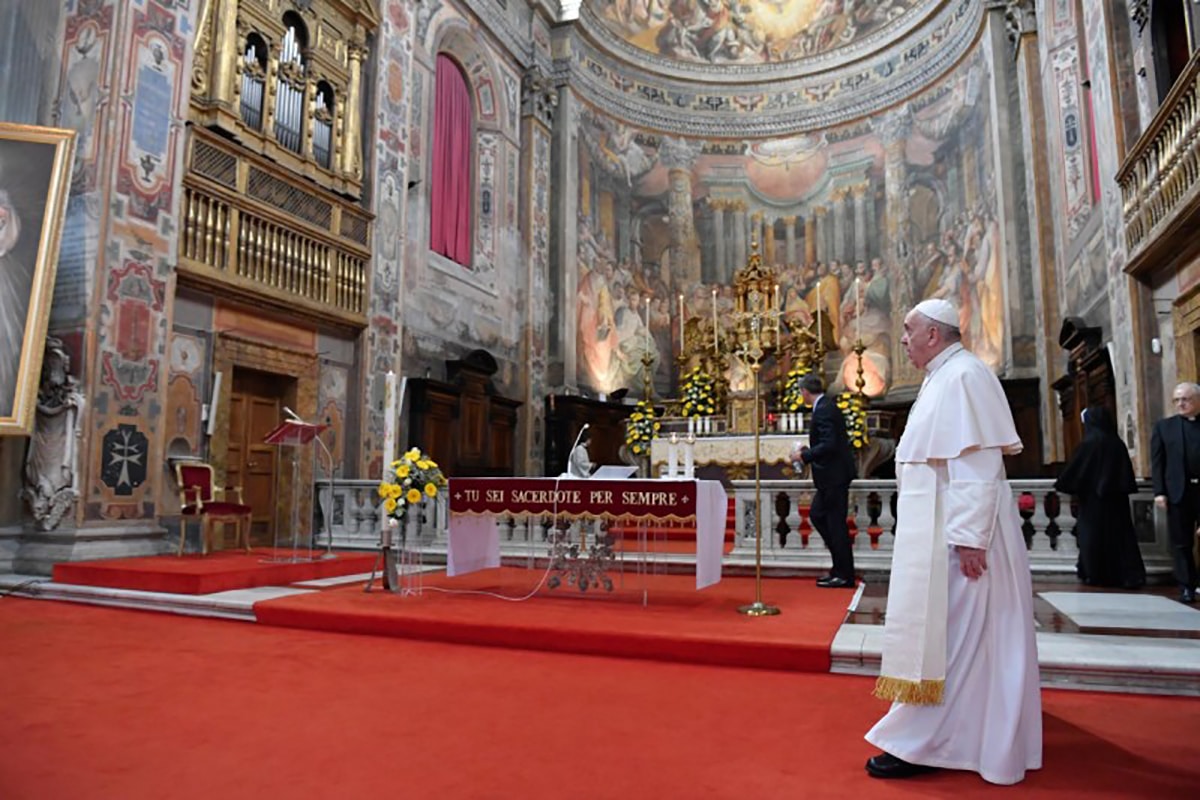 El Papa Francisco en la Fiesta de la Divina Misericordia 2020. Foto: Vatican Media.