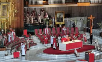 Homilía del Arzobispo Carlos Aguiar en el Domingo de Ramos