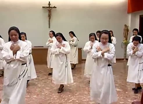 COVID-19: Las monjas dominicas que bailan para llevar alegría